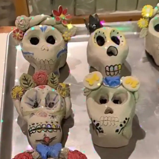 Día De Los Muertos: Clay Skulls