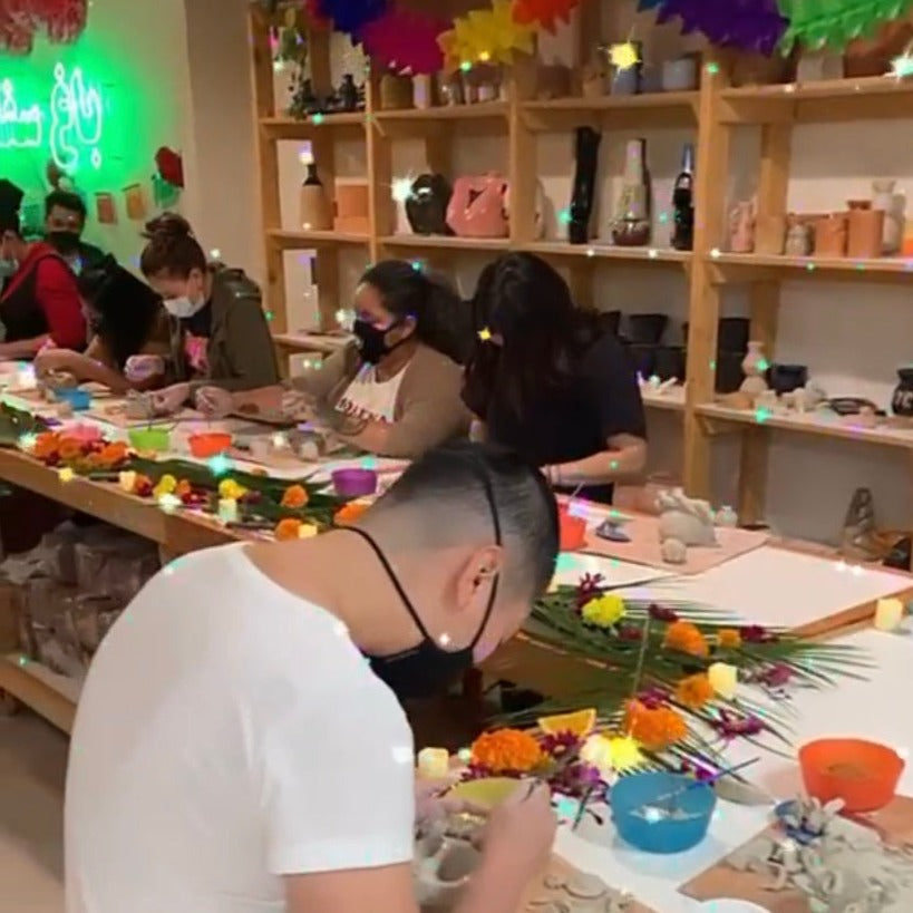 Día De Los Muertos: Clay Skulls
